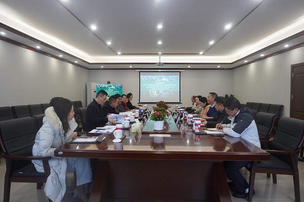 湘东区委常委、统战部部长 、区总医院党委书记汤如龙一行到我院调研