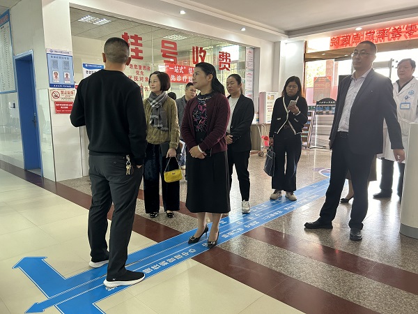 深度调研摸实情，精准把脉促发展&mdash;&mdash;万载县政府副县长龙水莲调研万载县紧密型医共体建设工作