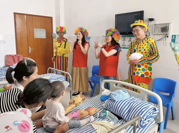 宜春学院第一附属医院 万载县人民医院开展&ldquo;&lsquo;青&rsquo;暖病房 悦享安康&rdquo;志愿服务活动